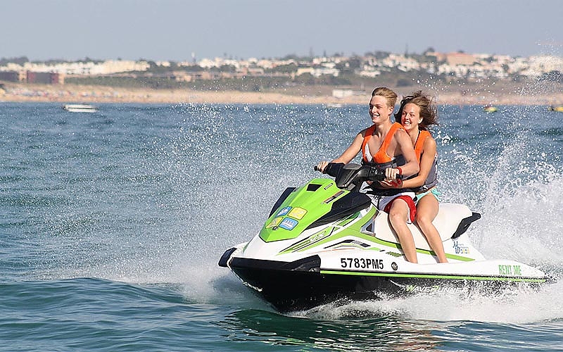 jet ski